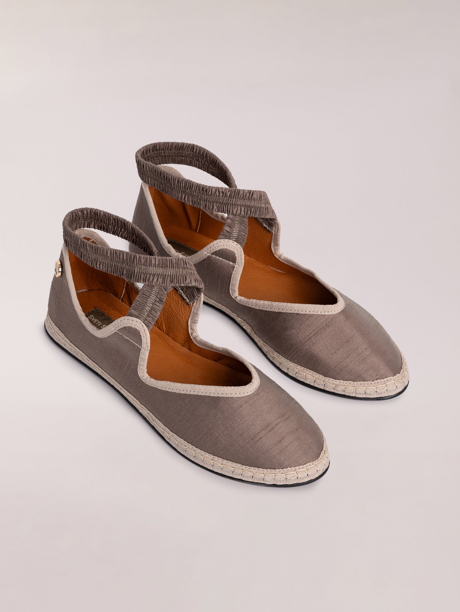 bailarinas-venecianas-de-raso-gris