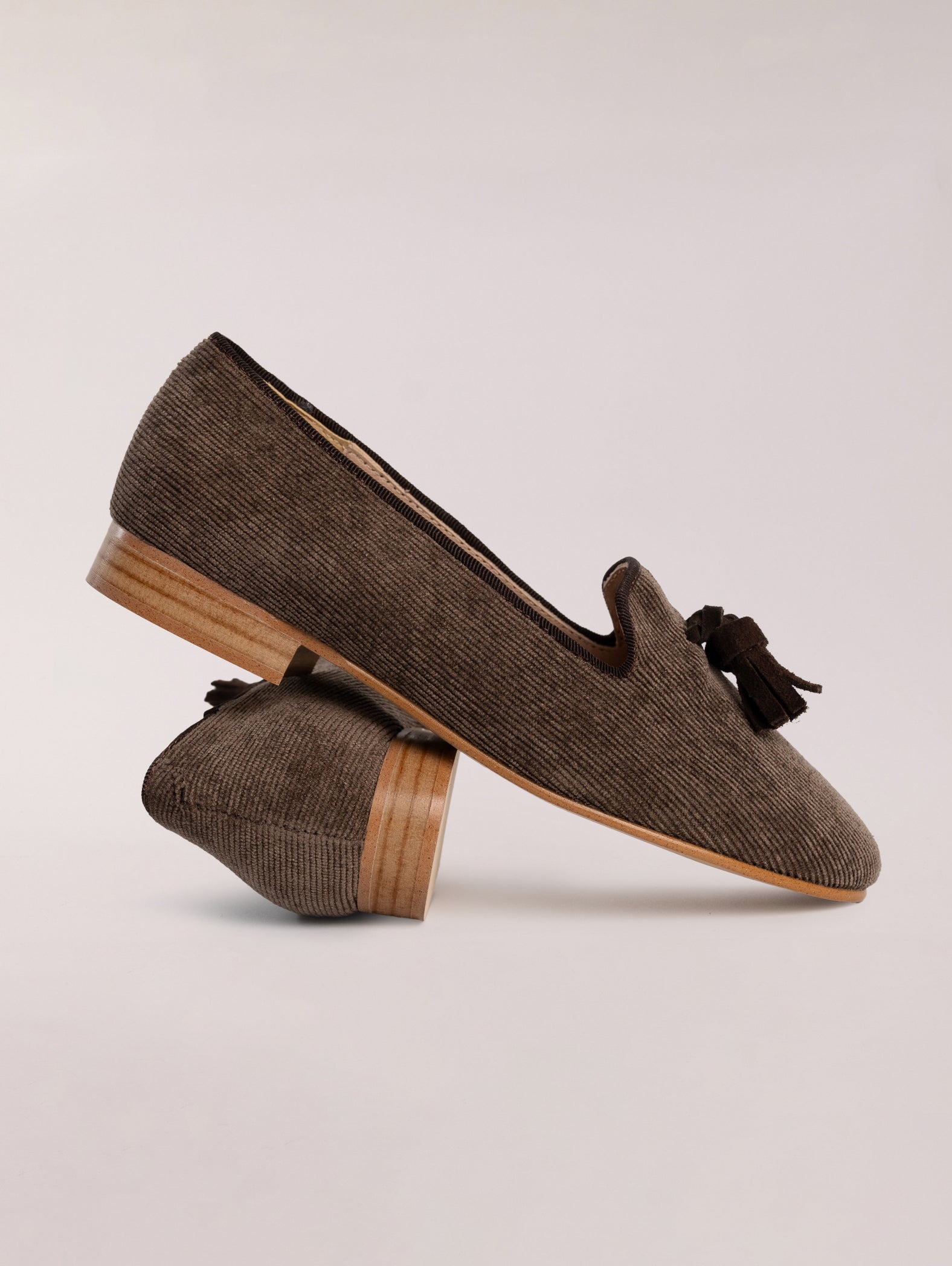 Mocasines de mujer de piel y pana marrón