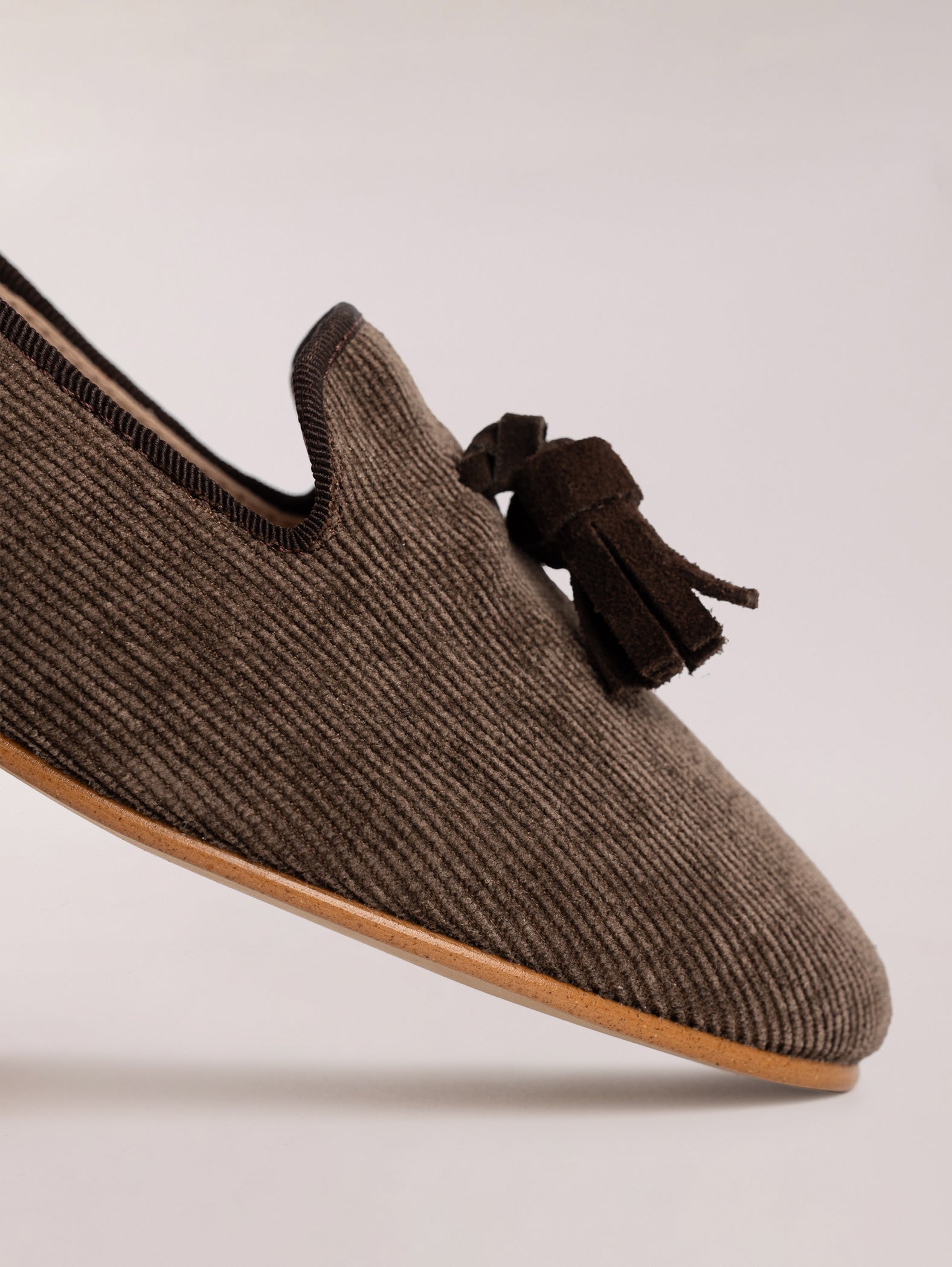 Mocasines de mujer de piel y pana marrón