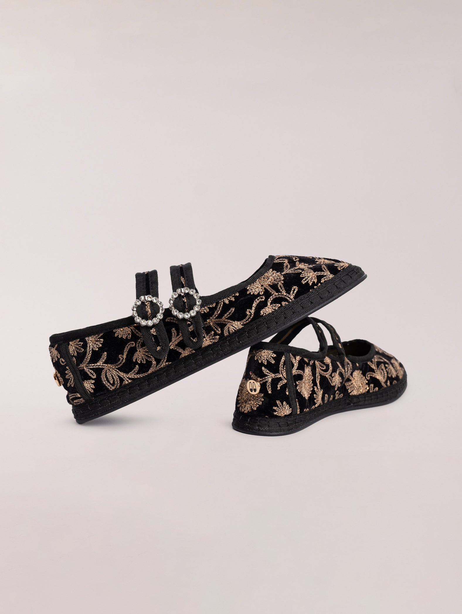 bailarinas-con-doble-tira-estampado-negro