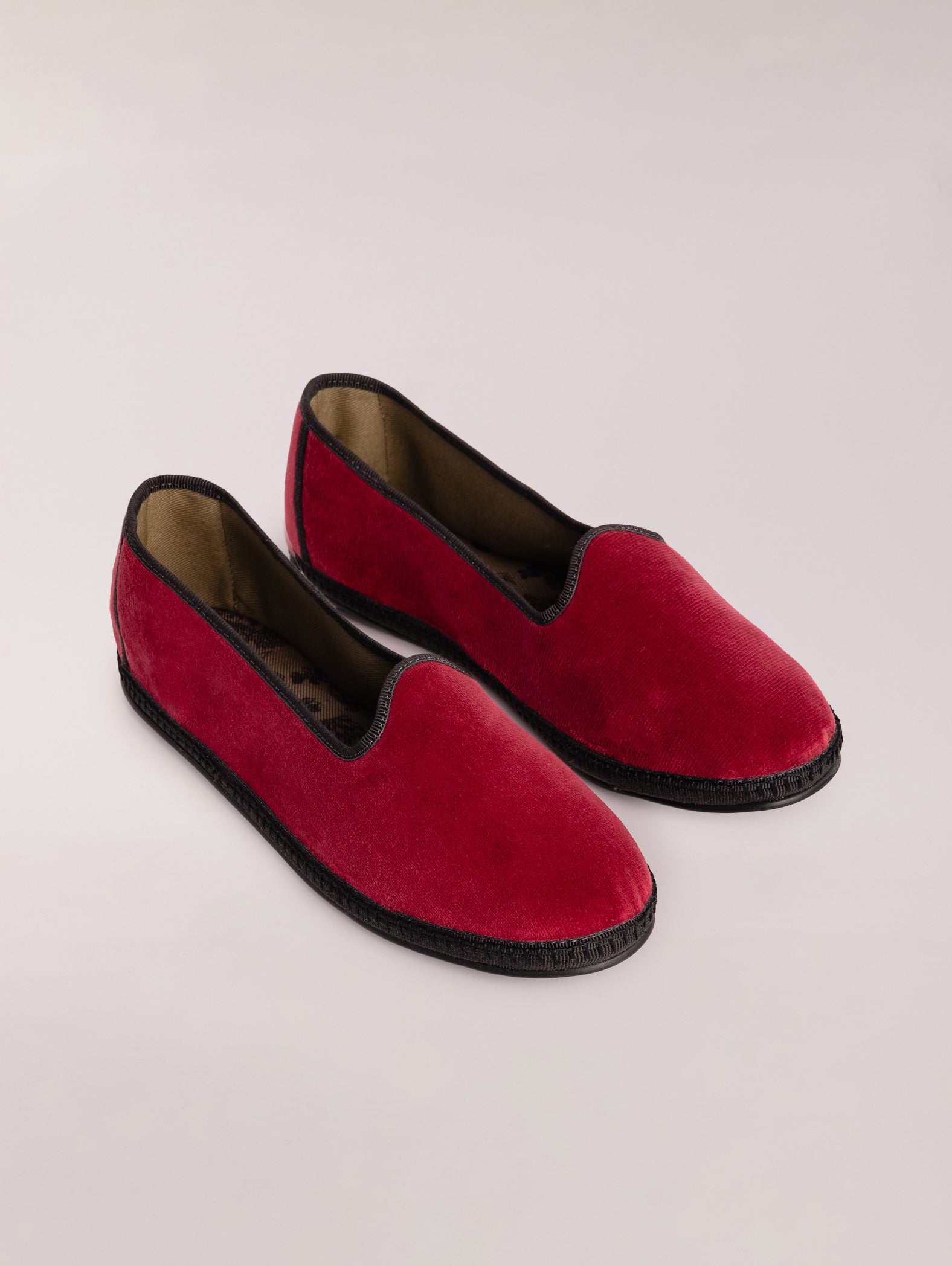 Venecianas-de-terciopelo-Svetis-Nikola-Bermejo-1