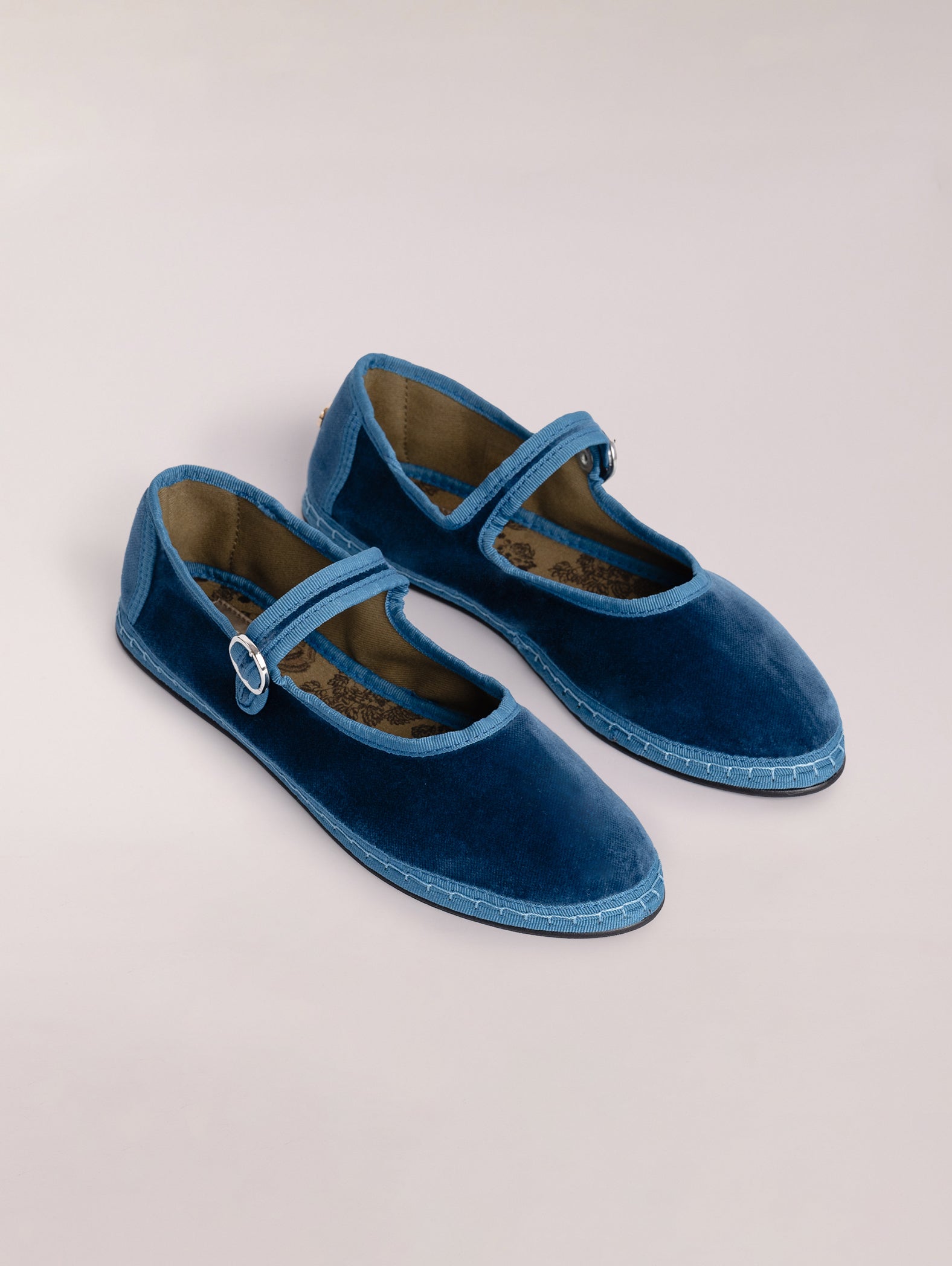 mary-jane-terciopelo-azul-eléctrico