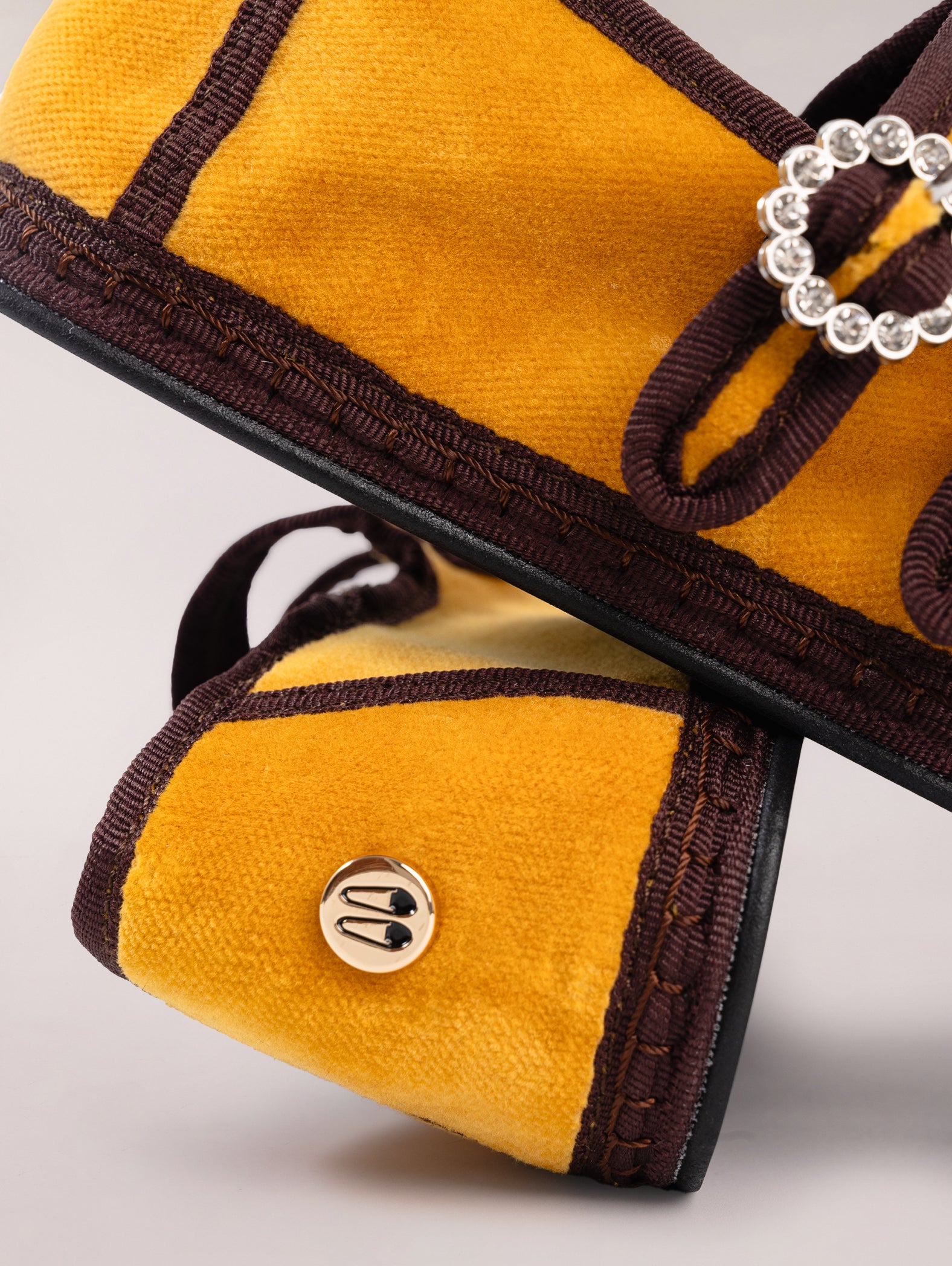 bailarinas-con-doble-tira-color-mostaza