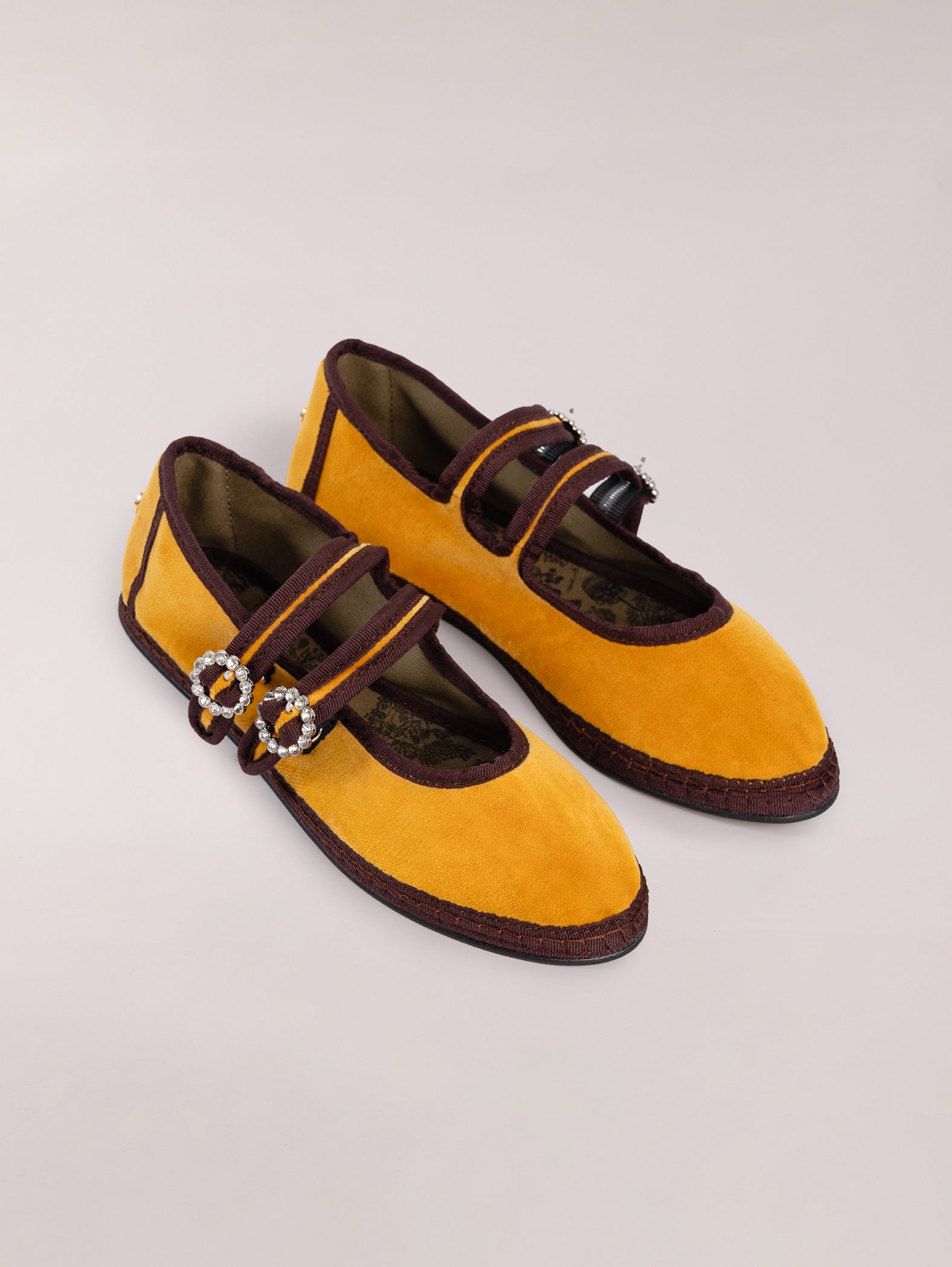 bailarinas-con-doble-tira-color-mostaza