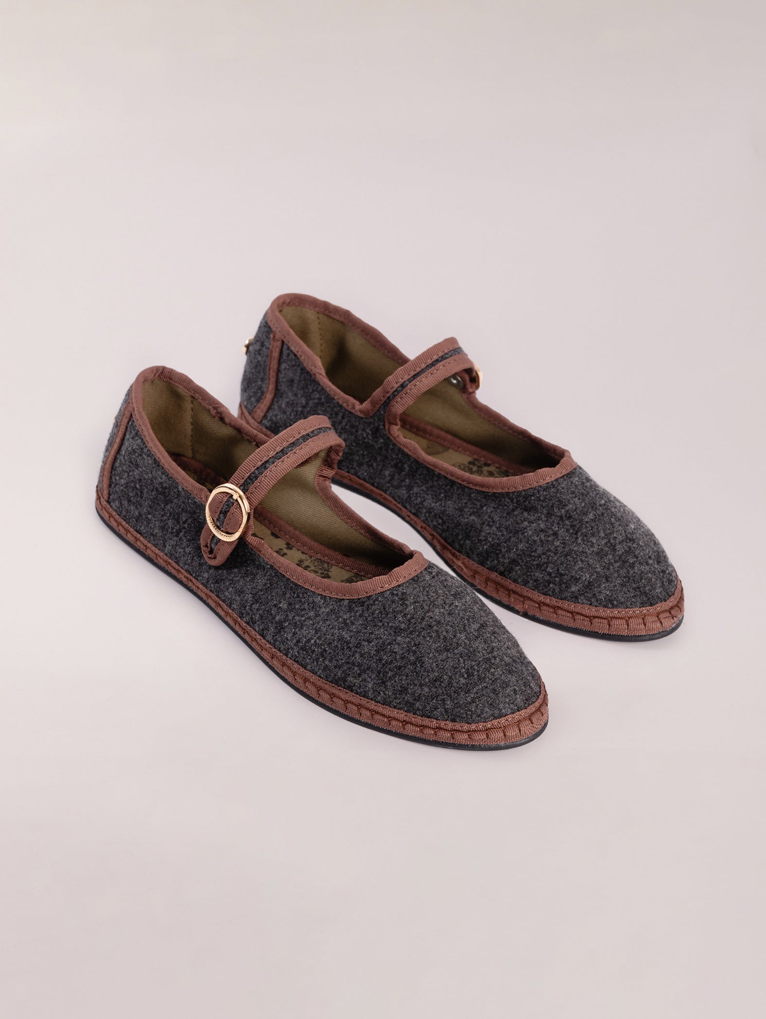 mary-jane-gris-y-marron