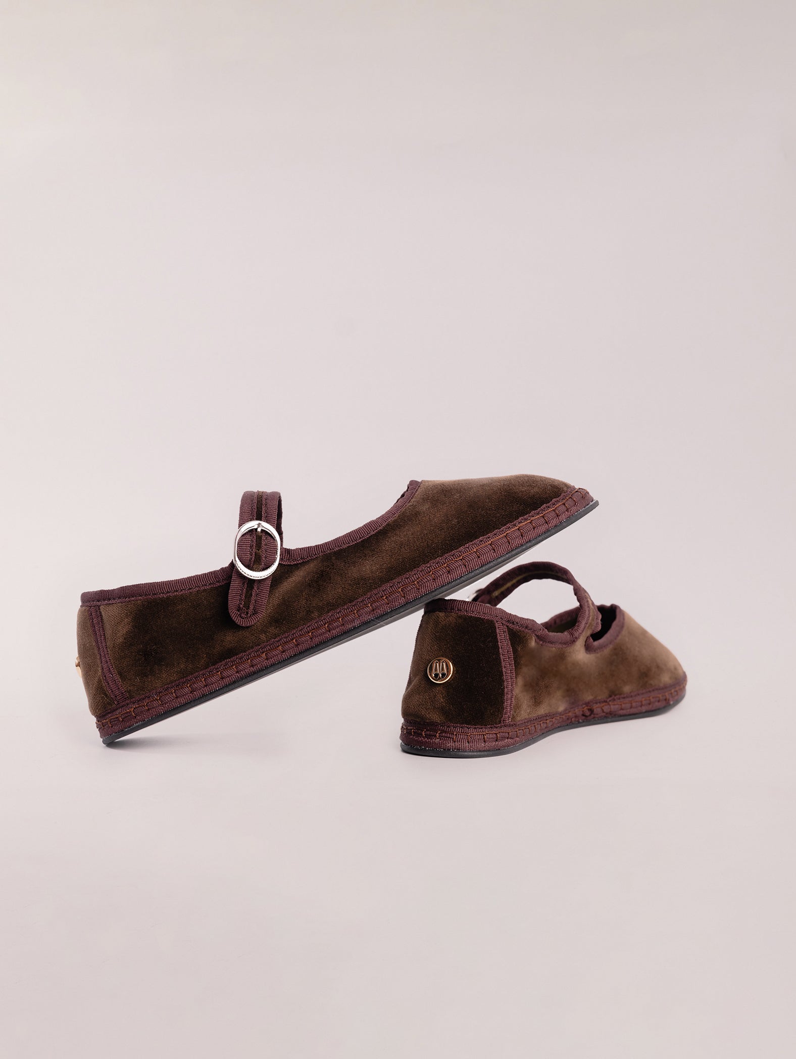 mary-jane-terciopelo-marrón-chocolate