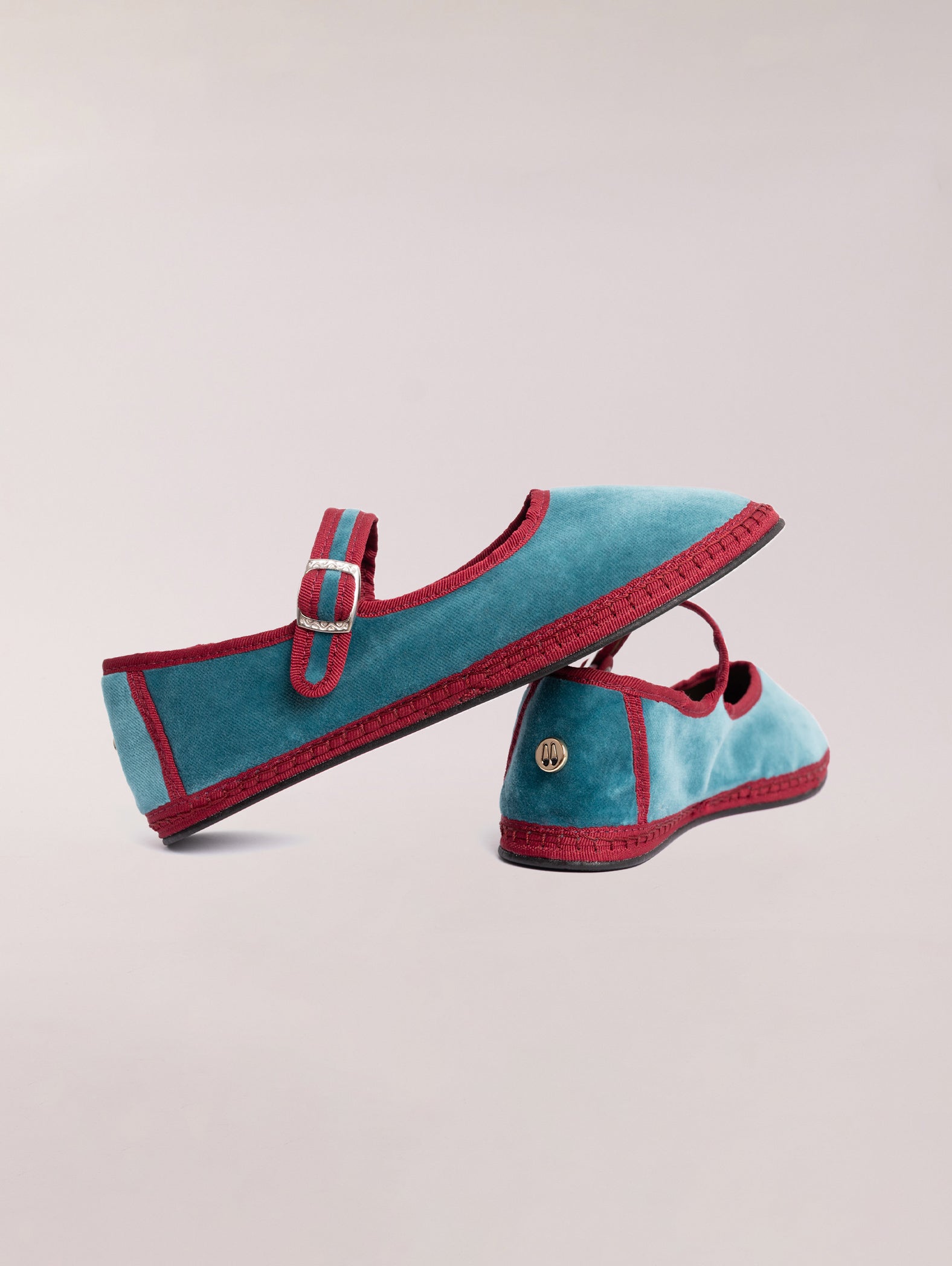 mary-jane-terciopelo-celeste-1