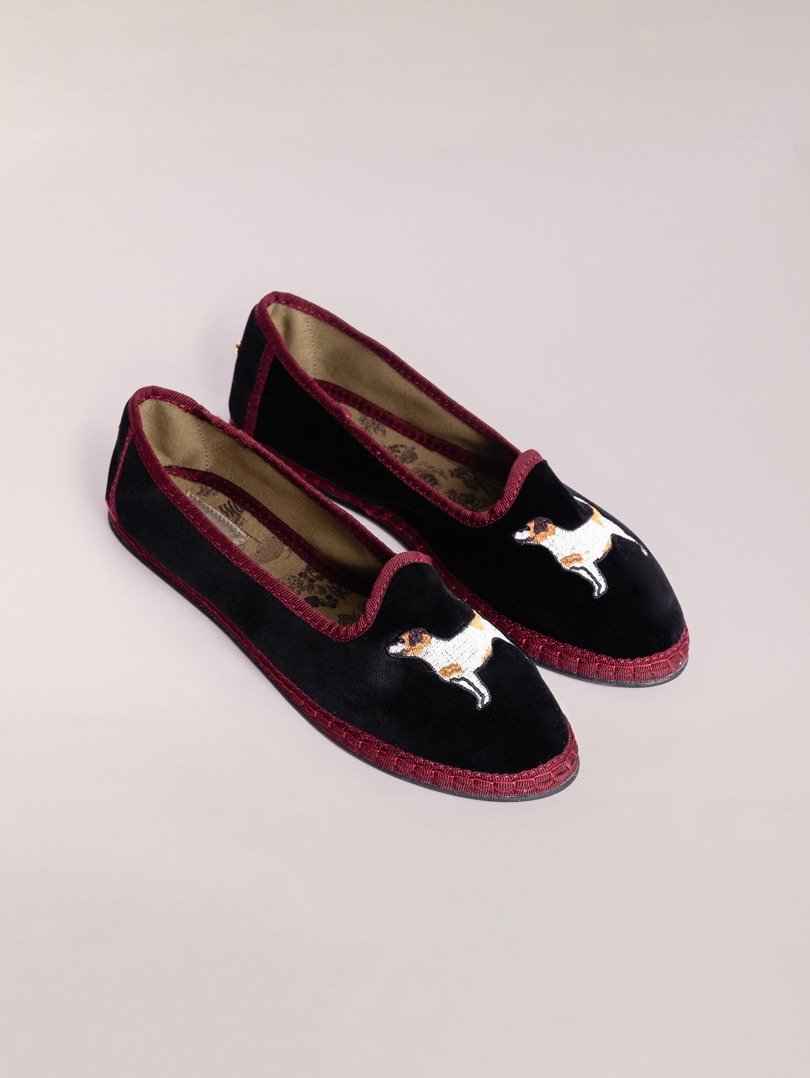 Venecianas-terciopelo-Svetis-Nikola-Doggy