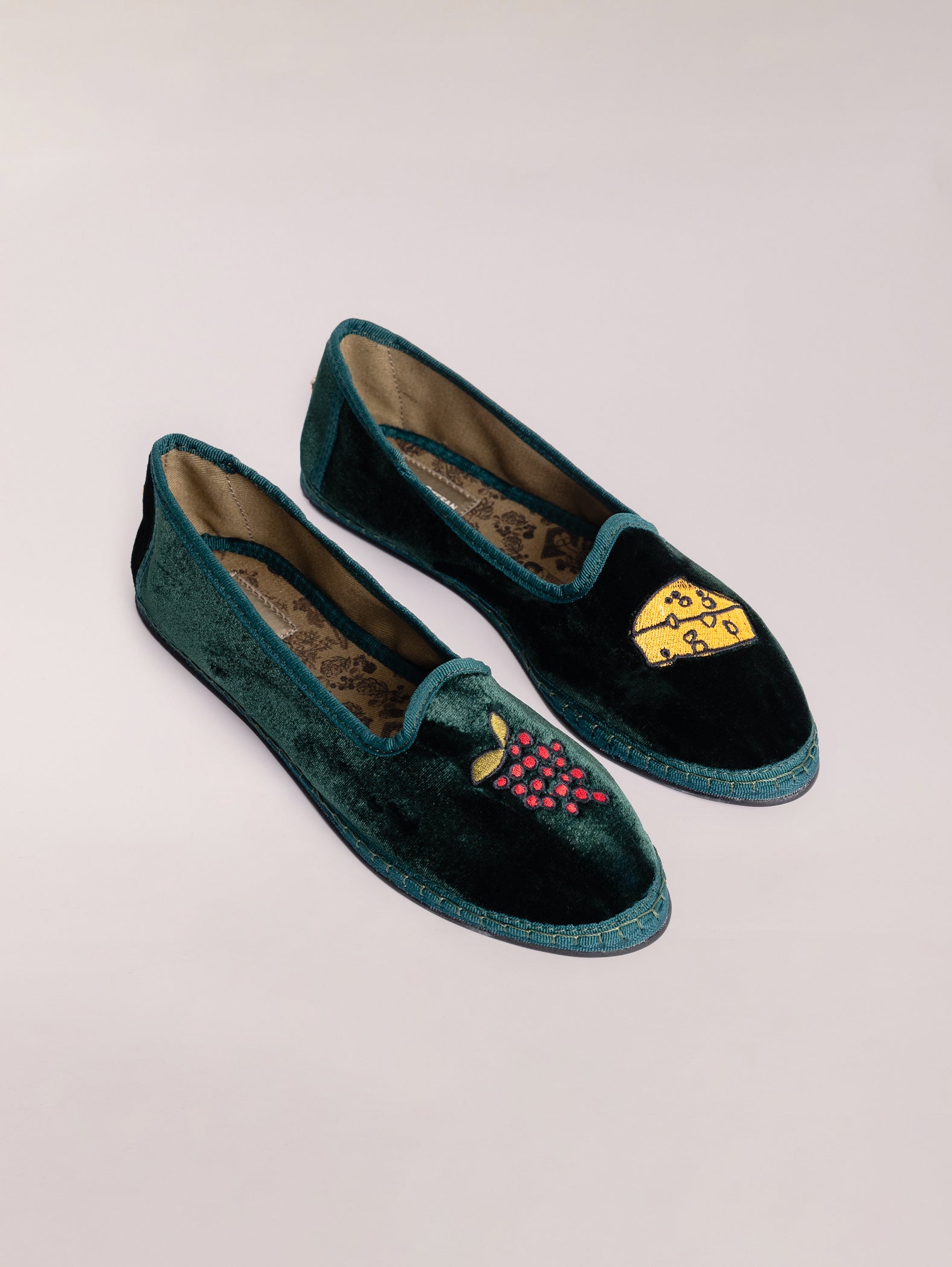 Venecianas-de-terciopelo-Svetis-Nikola-Cheese