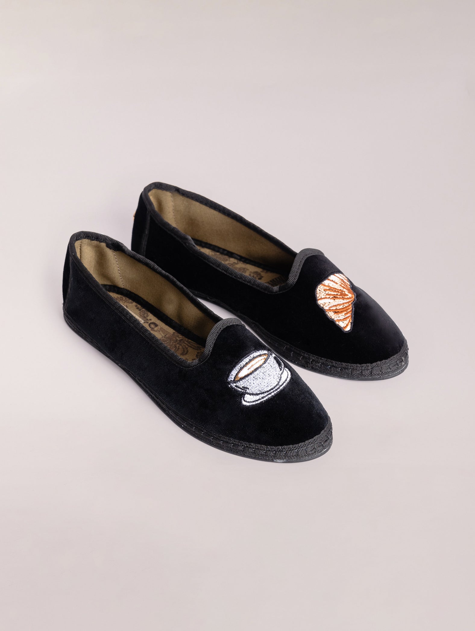 Venecianas-de-terciopelo-Svetis-Nikola-Latte