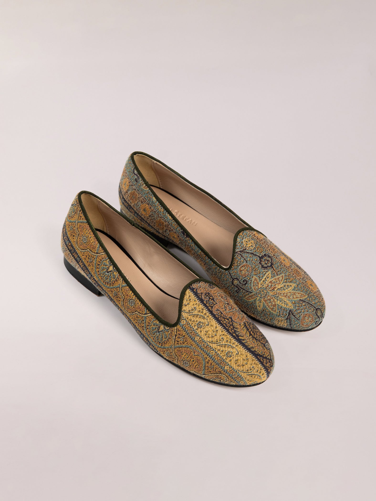 Mocasines mujer estampado amarillo