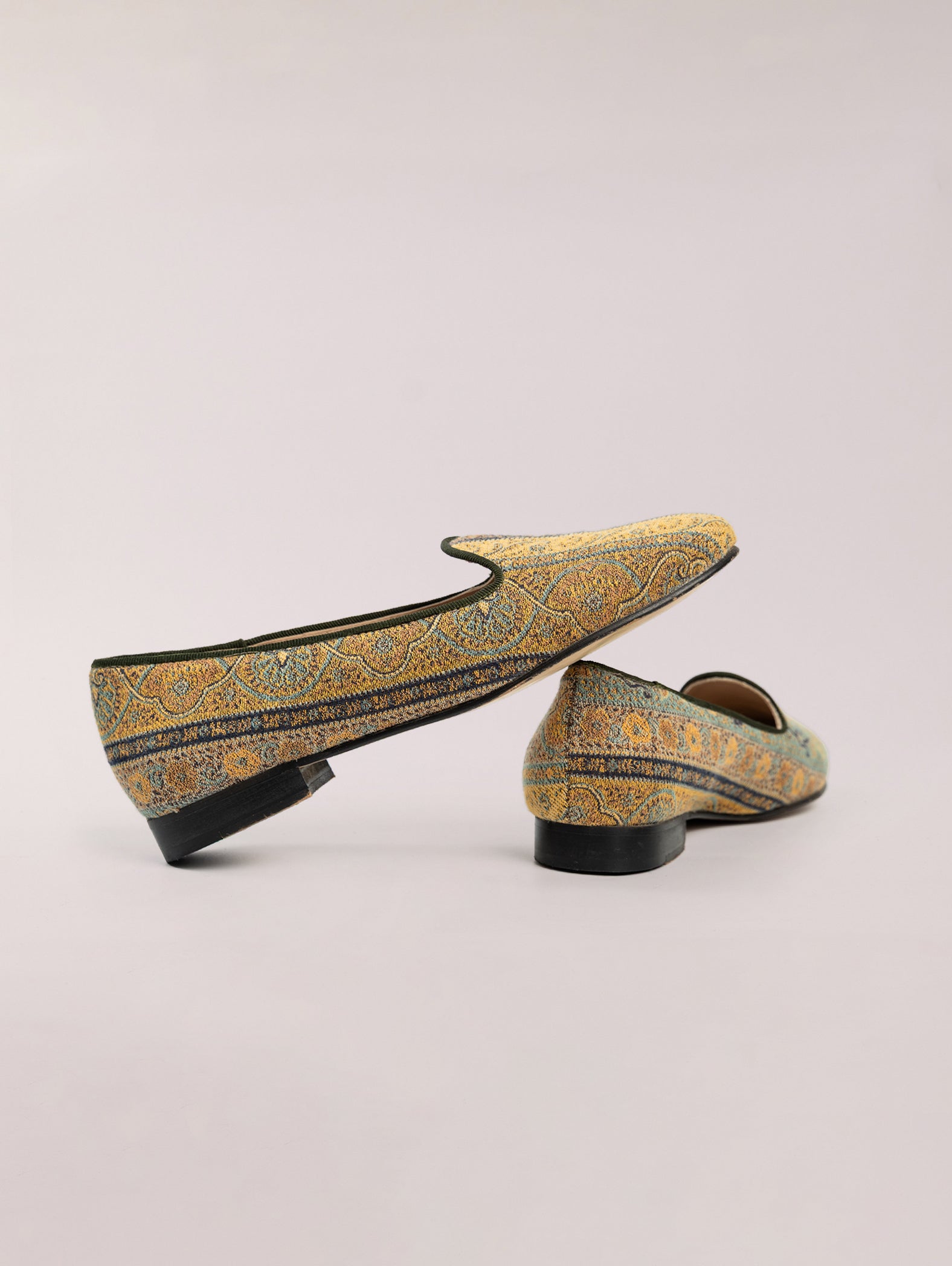 Mocasines mujer estampado amarillo