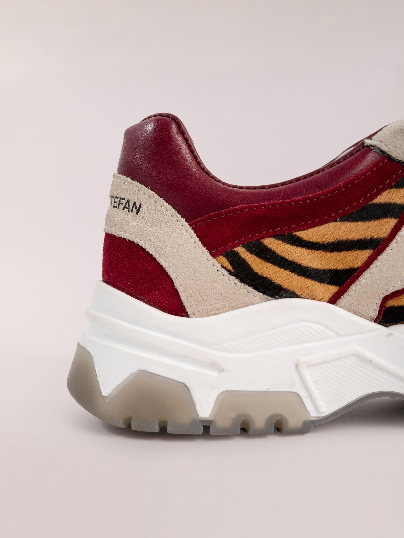 Talón Zapatillas deportivas de vestir animal print