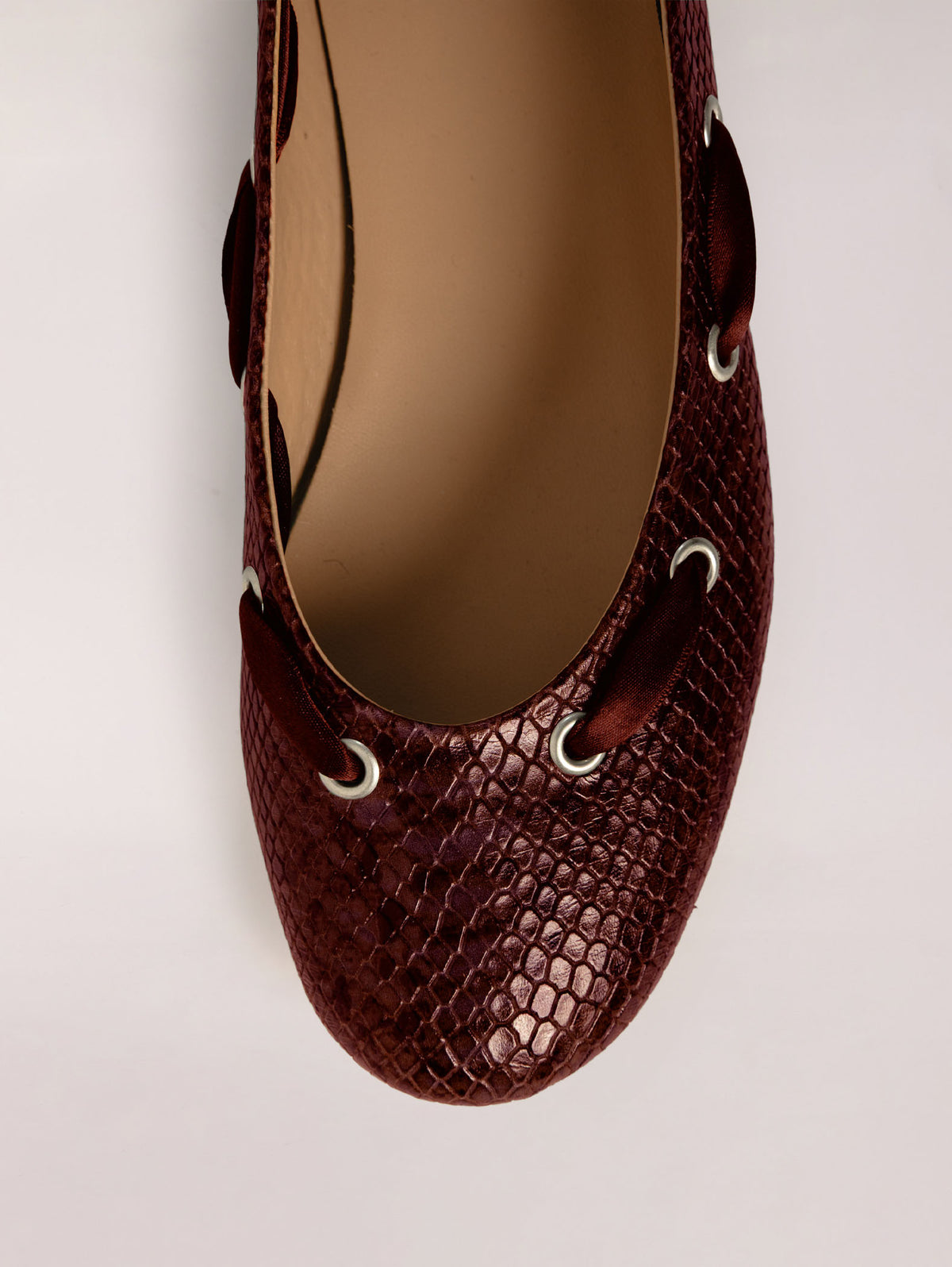 Bailarina Bibury Garnet