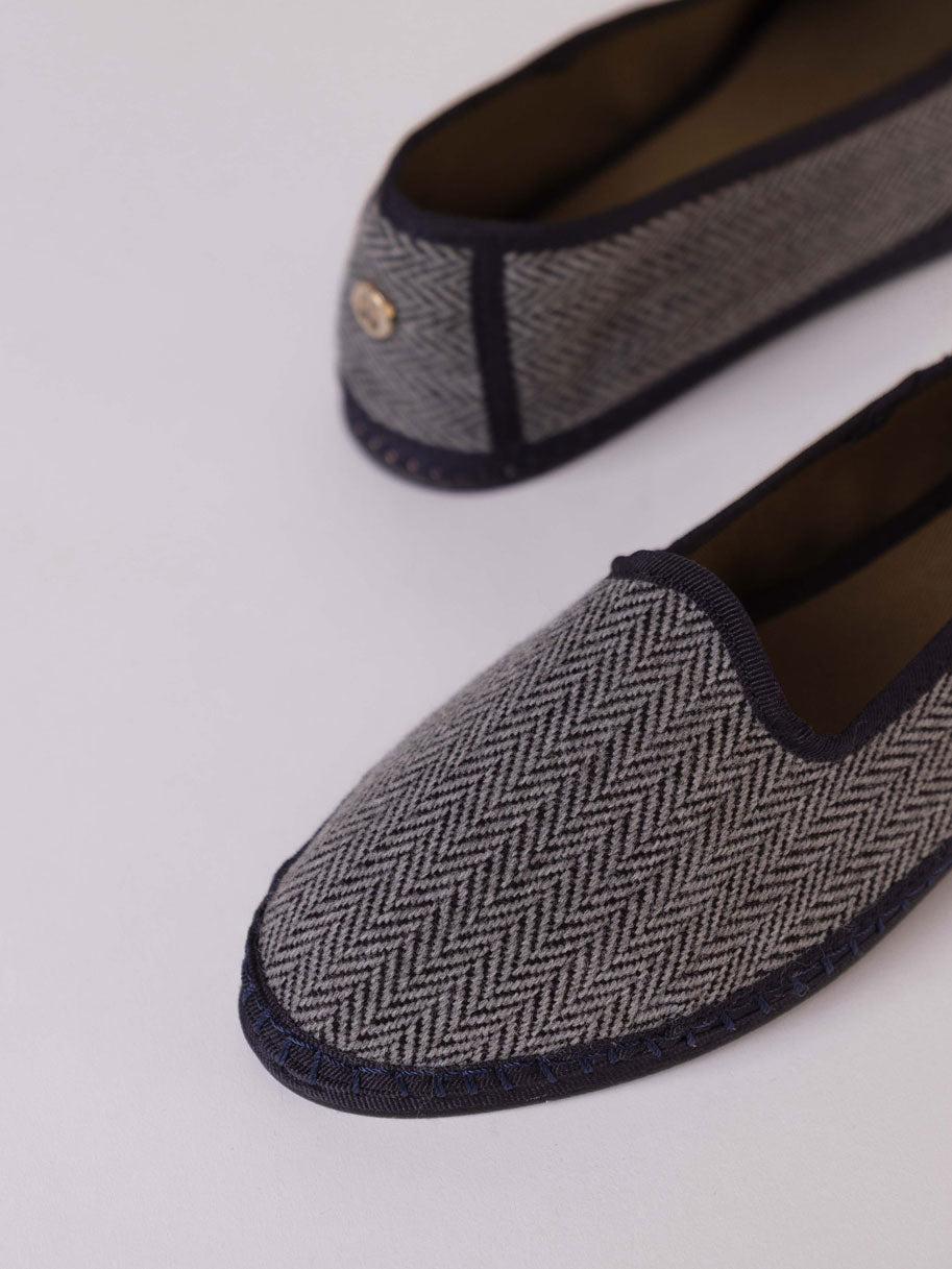 Slipper-de-Espiga-Svetis-Aspen-Sky-2