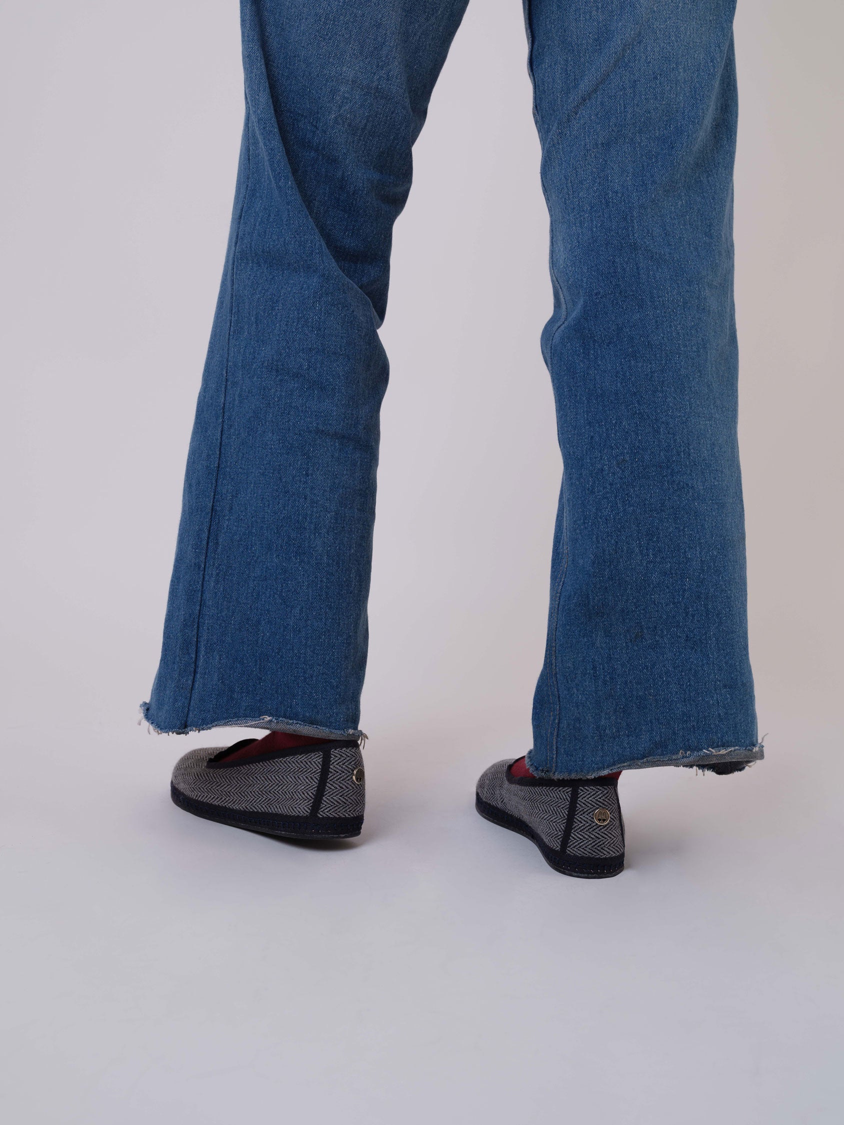 Slipper-de-Espiga-Svetis-Aspen-Sky-3