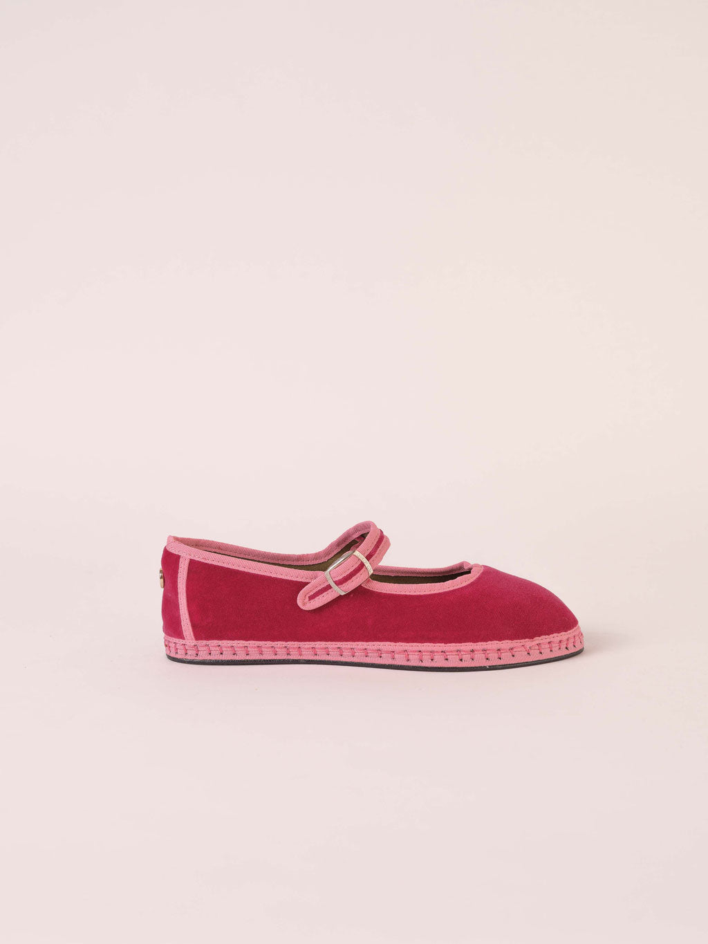 Bailarina-de-terciopelo-Svetis-Mary-Jane-Cherry