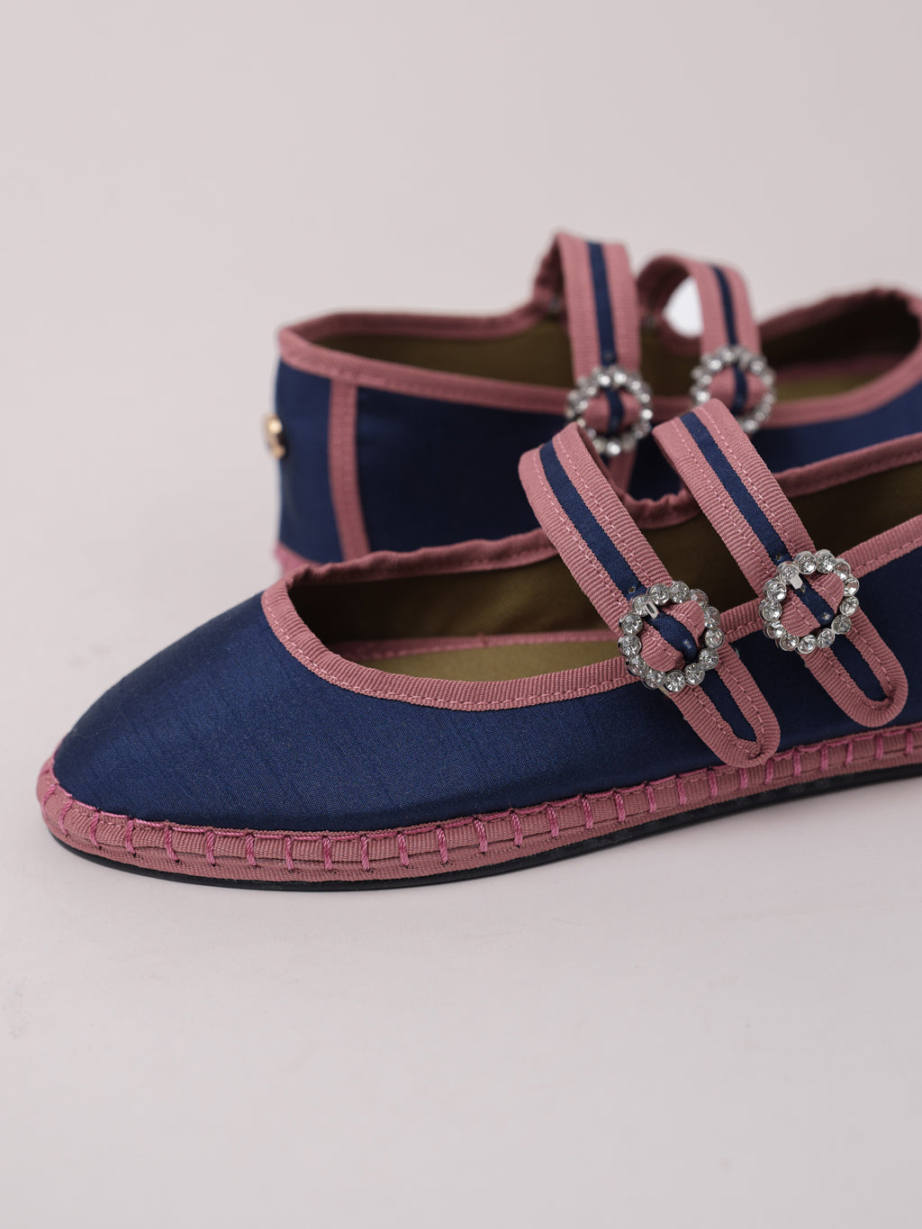 bailarinas-de-raso-con-doble-tira-azul-y-rosa