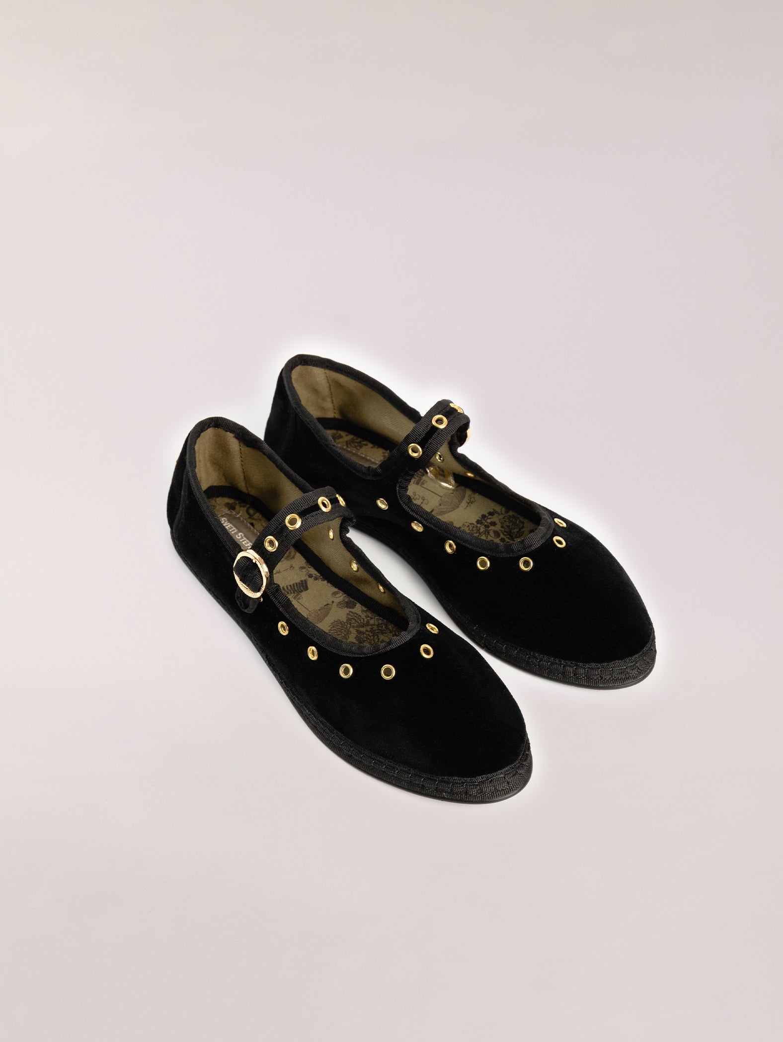 Mary Jane Studs Noir