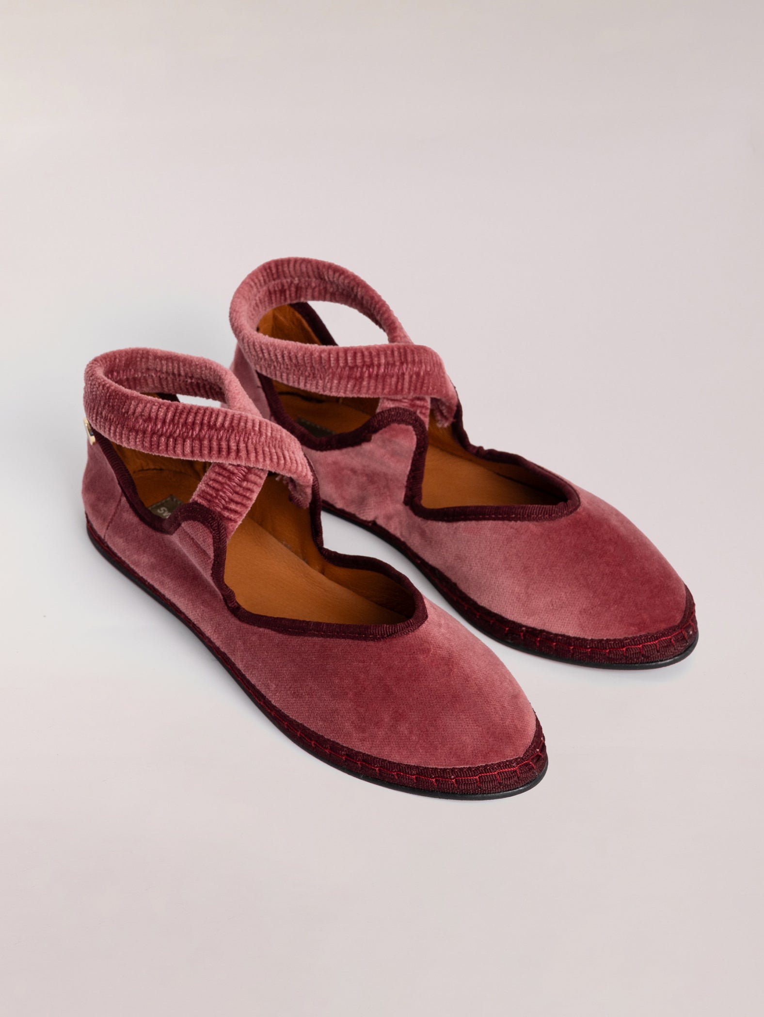 bailarinas-venecianas-de-terciopelo-rosa