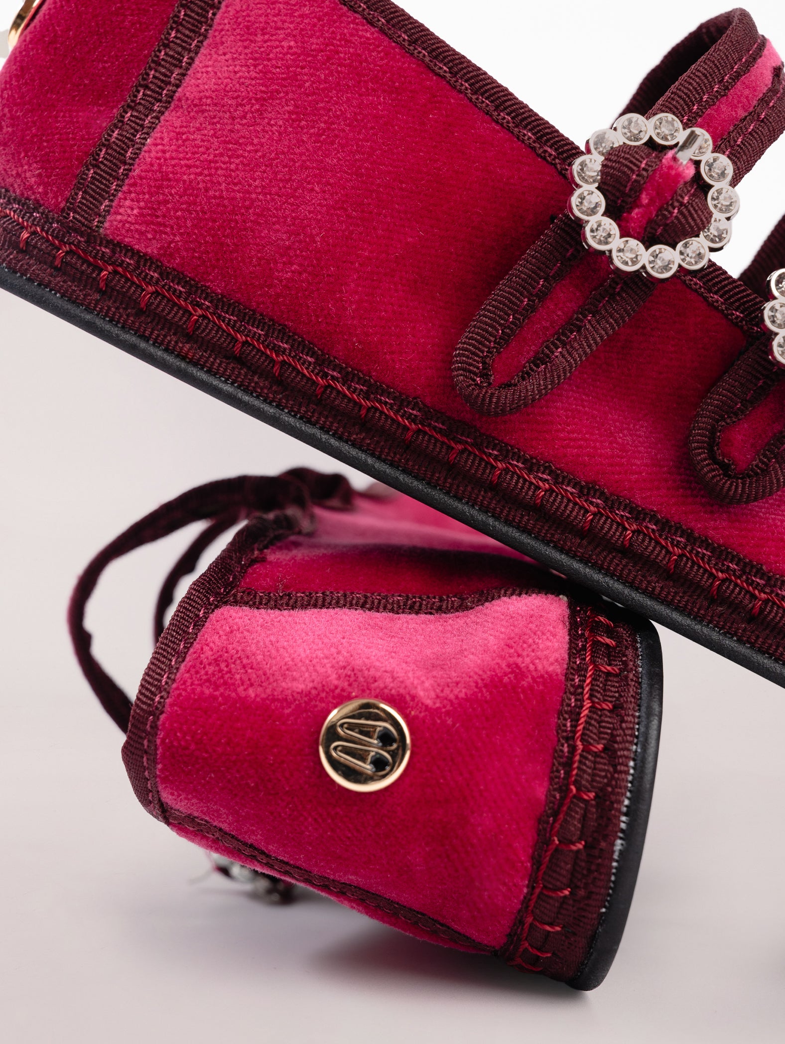 bailarinas-terciopelo-con-doble-tira-magenta