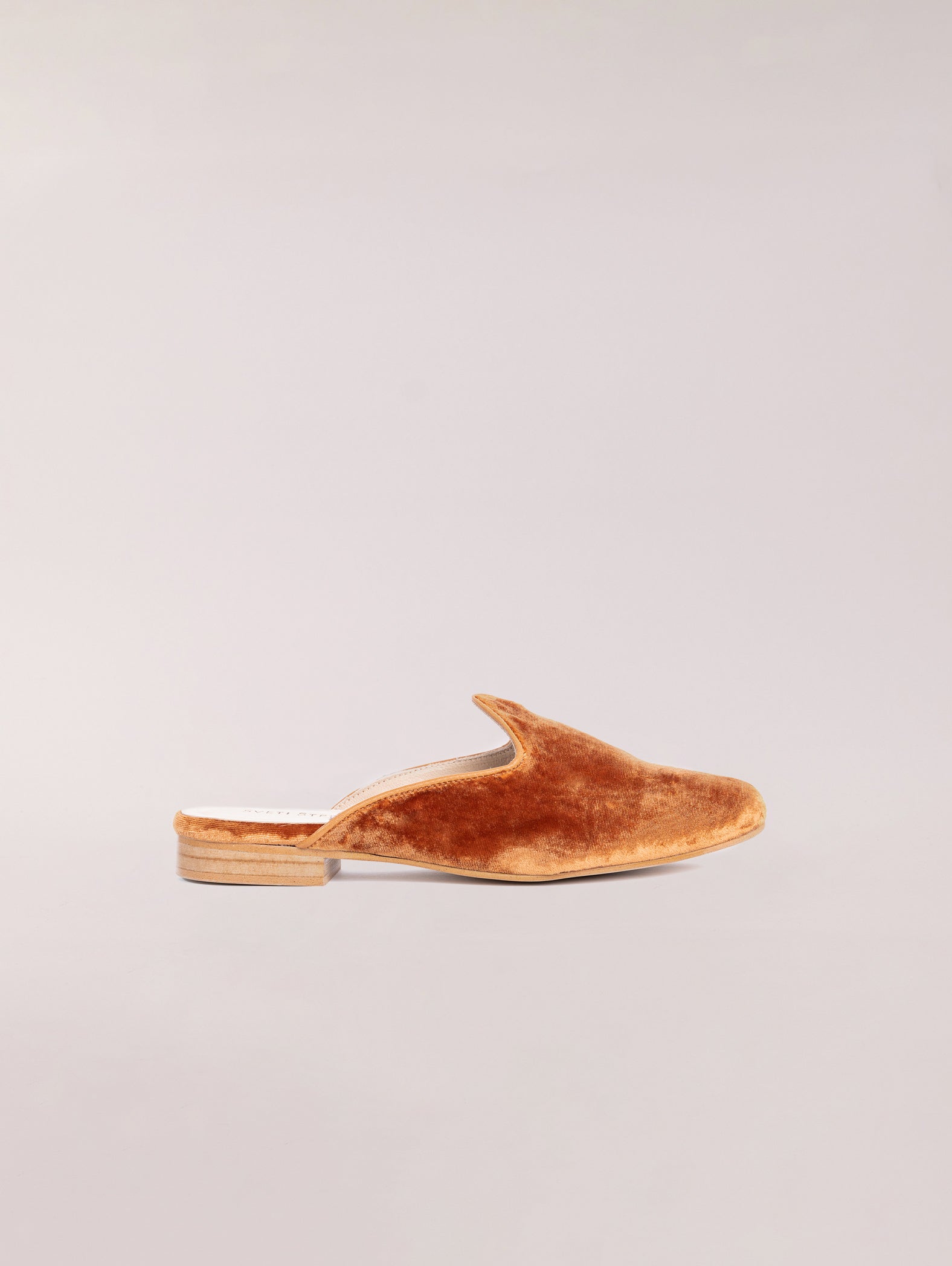 mules-de-terciopelo-naranja